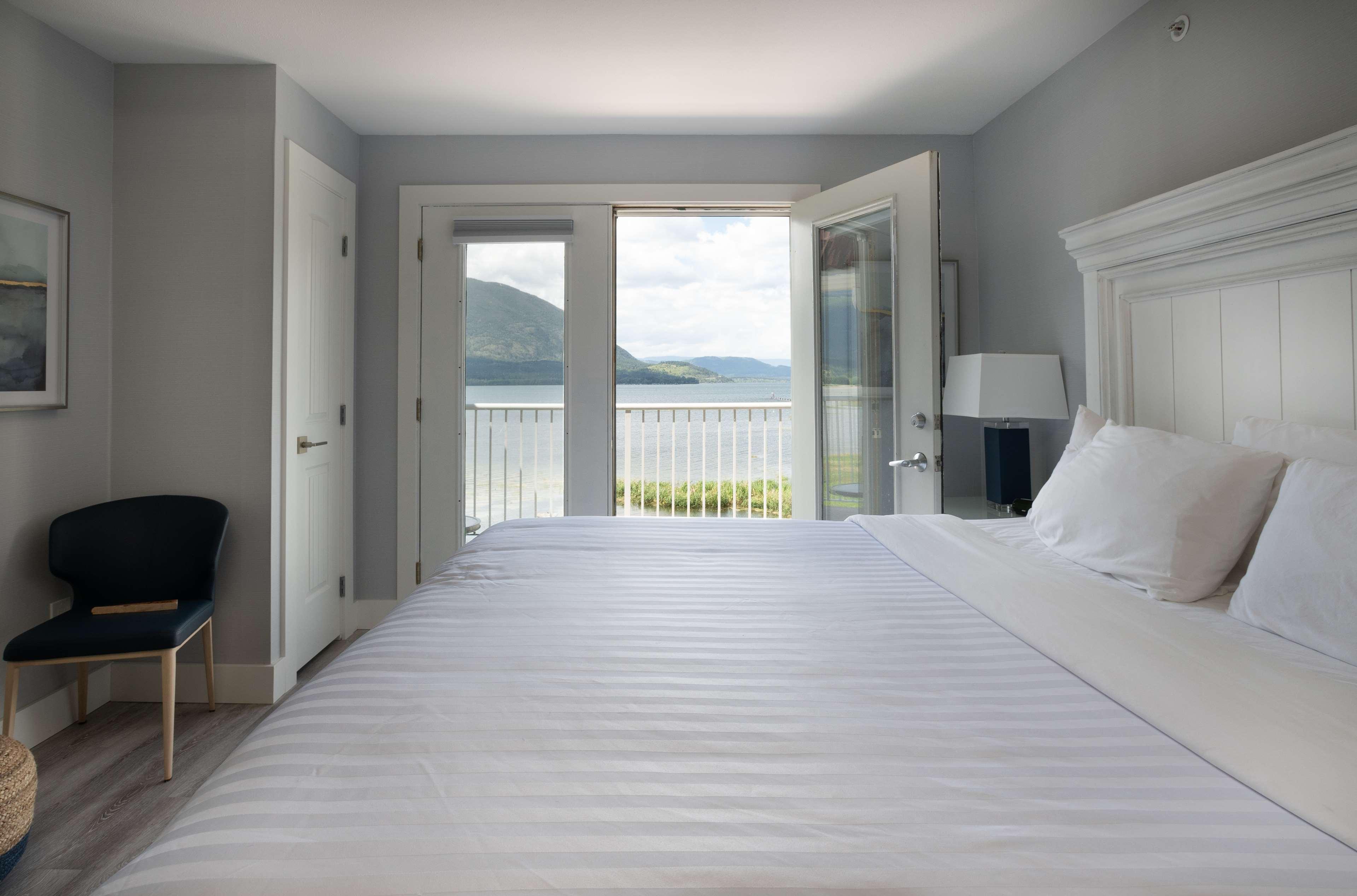 Prestige Harbourfront Resort, Worldhotels Luxury Salmon Arm Exterior foto