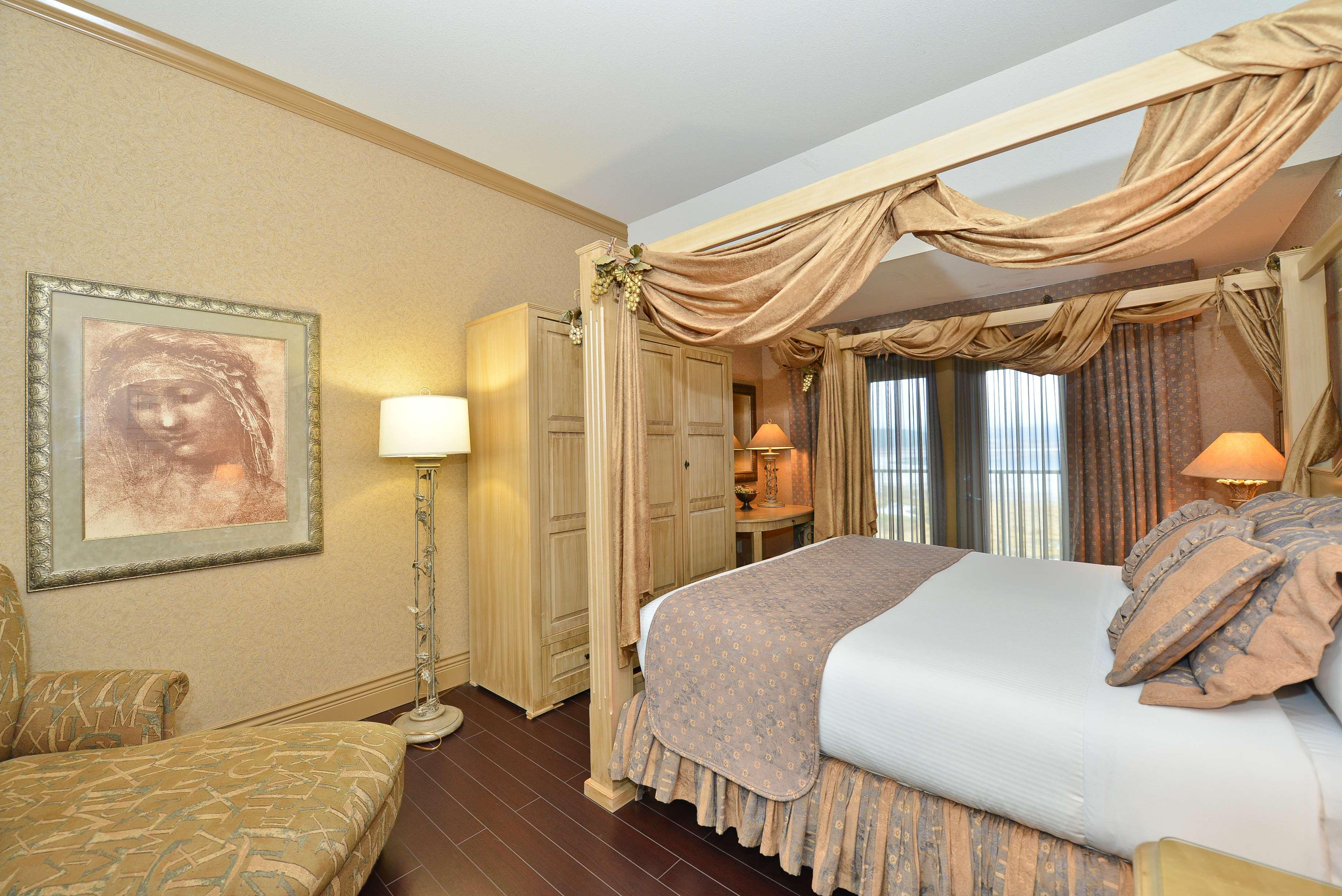 Prestige Harbourfront Resort, Worldhotels Luxury Salmon Arm Exterior foto