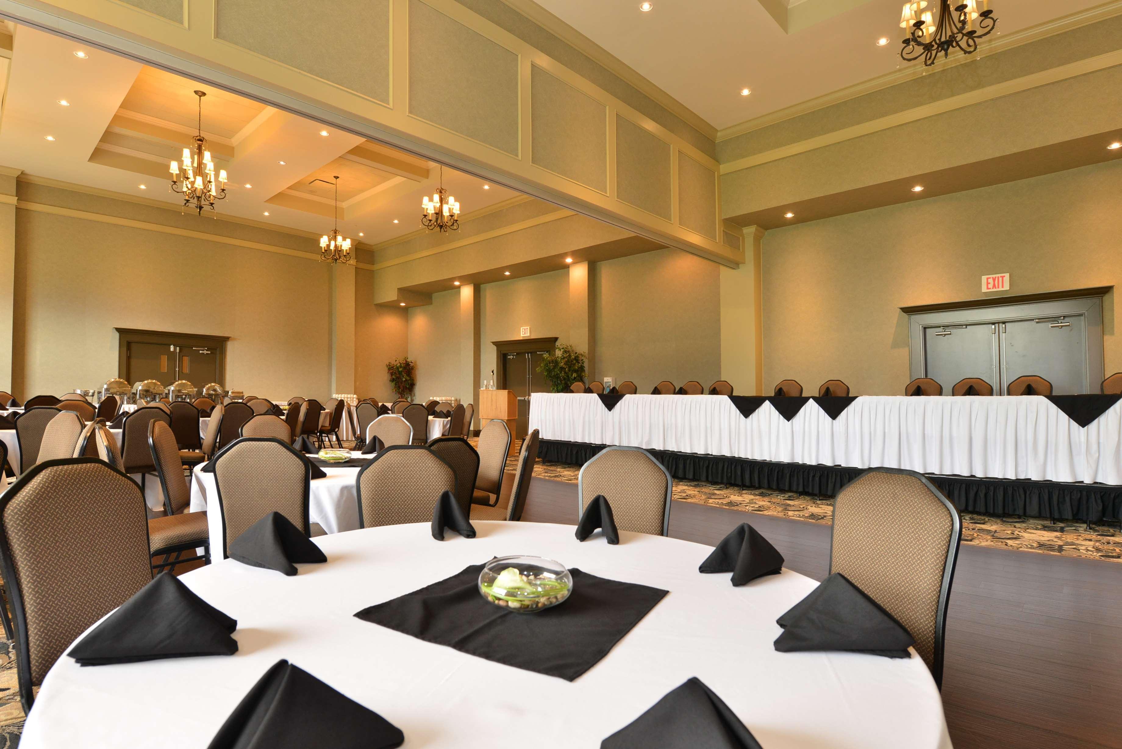 Prestige Harbourfront Resort, Worldhotels Luxury Salmon Arm Exterior foto