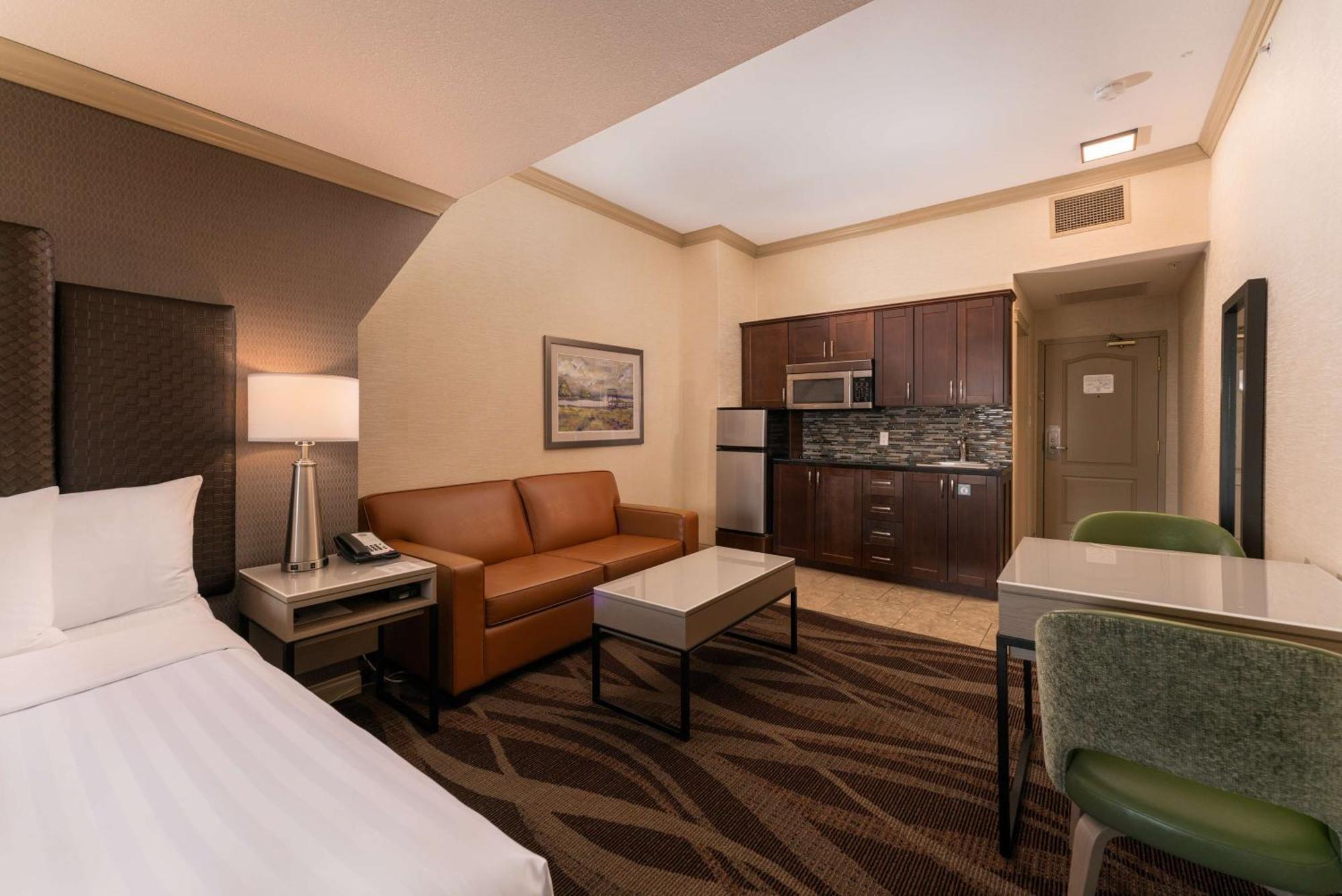 Prestige Harbourfront Resort, Worldhotels Luxury Salmon Arm Exterior foto