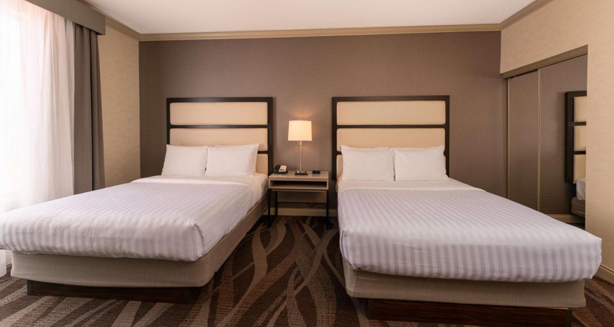 Prestige Harbourfront Resort, Worldhotels Luxury Salmon Arm Exterior foto