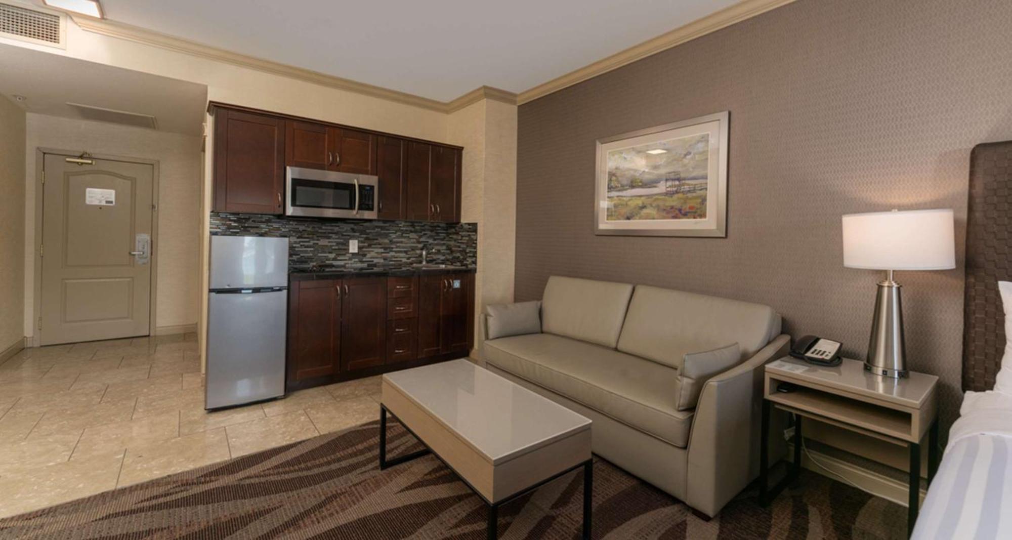 Prestige Harbourfront Resort, Worldhotels Luxury Salmon Arm Exterior foto